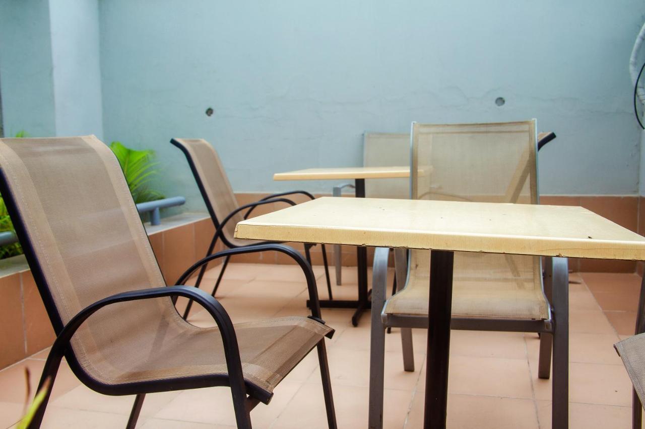 Hotel Capitol Ikeja Eksteriør billede